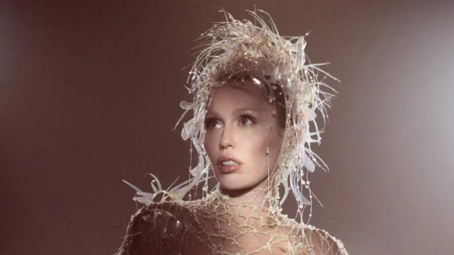 Miley Cyrus: Something Beautiful, 2025.